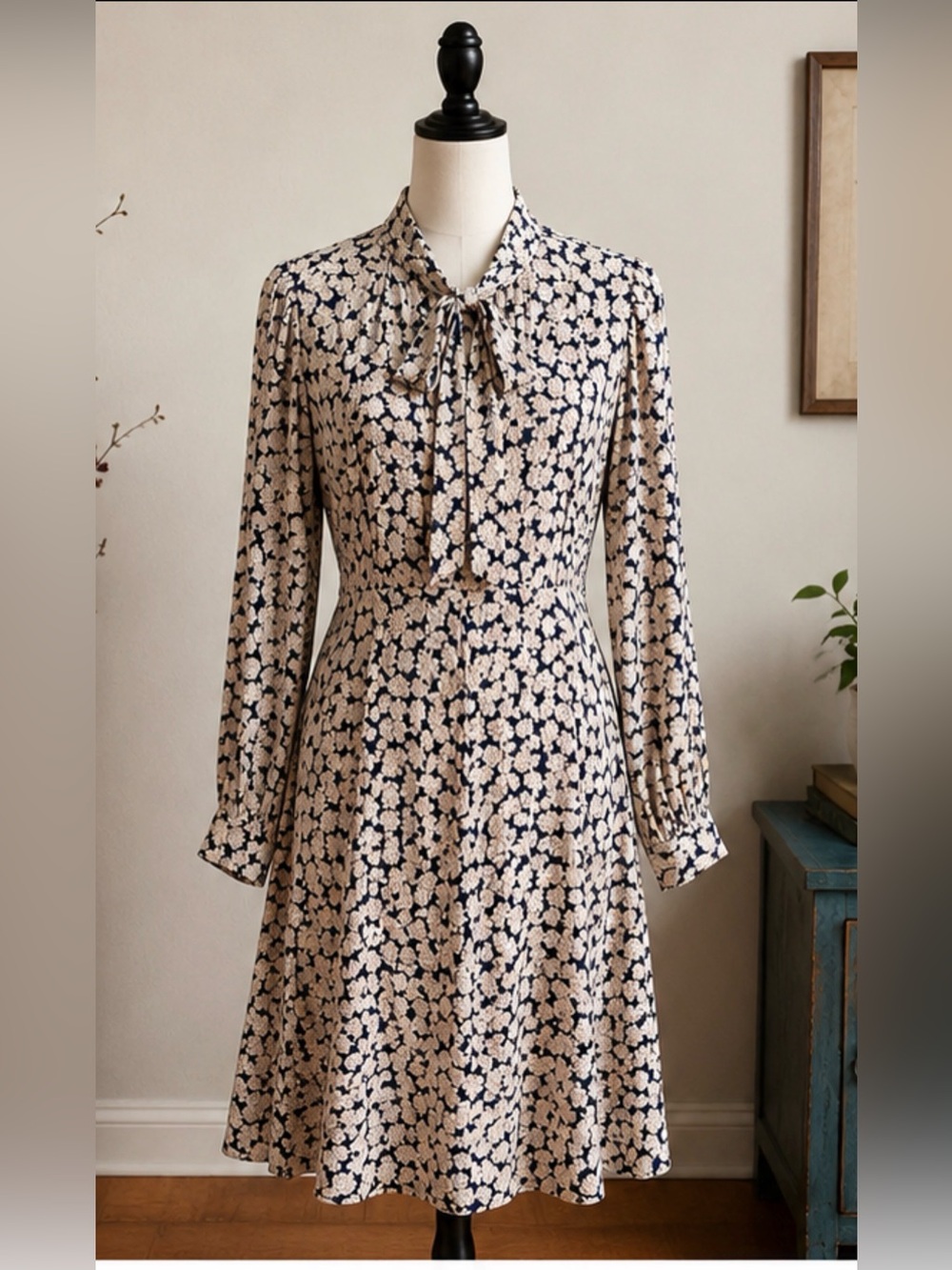 Rebecca Taylor Silk Blend Navy & Cream Floral Tie-Neck Long Sleeve Dress Sz 8